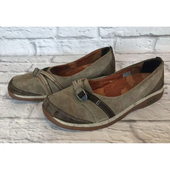 CHACO CLARA Tan Nubuck Flats Slip On Shoes Buckle Womens 8.5 (g1f) - Picture 1 of 10